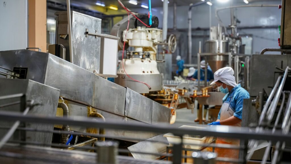 製造業の長時間労働リスクと適正な労務管理